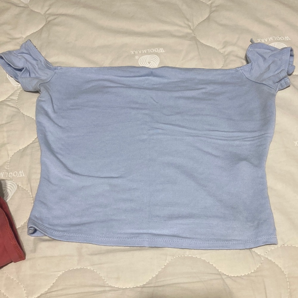 GARAGE 
P/S
Color blue